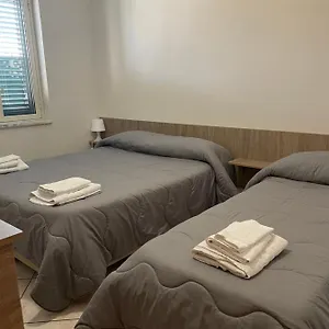 Airport Tourist's House , Catánia Italië