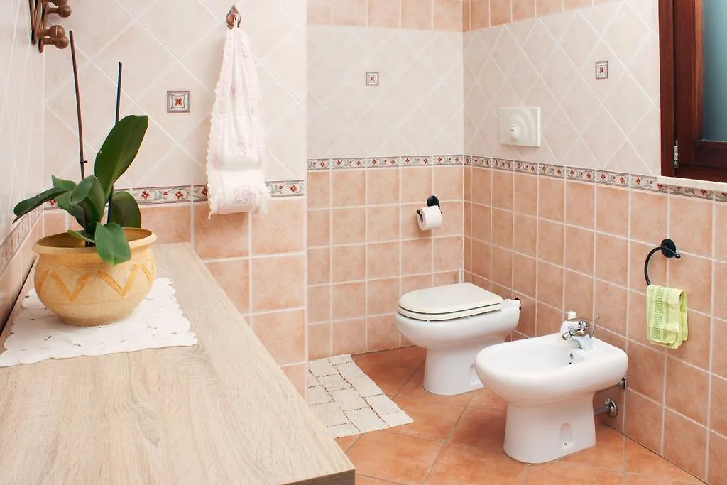 Bed & Breakfast Bed and Breakfast Il Vecchioliveto di Ornella Marrùbiu Italia