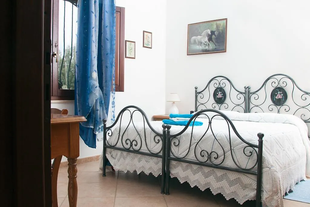 Bed and Breakfast Il Vecchioliveto di Ornella Marrùbiu Bed & Breakfast
