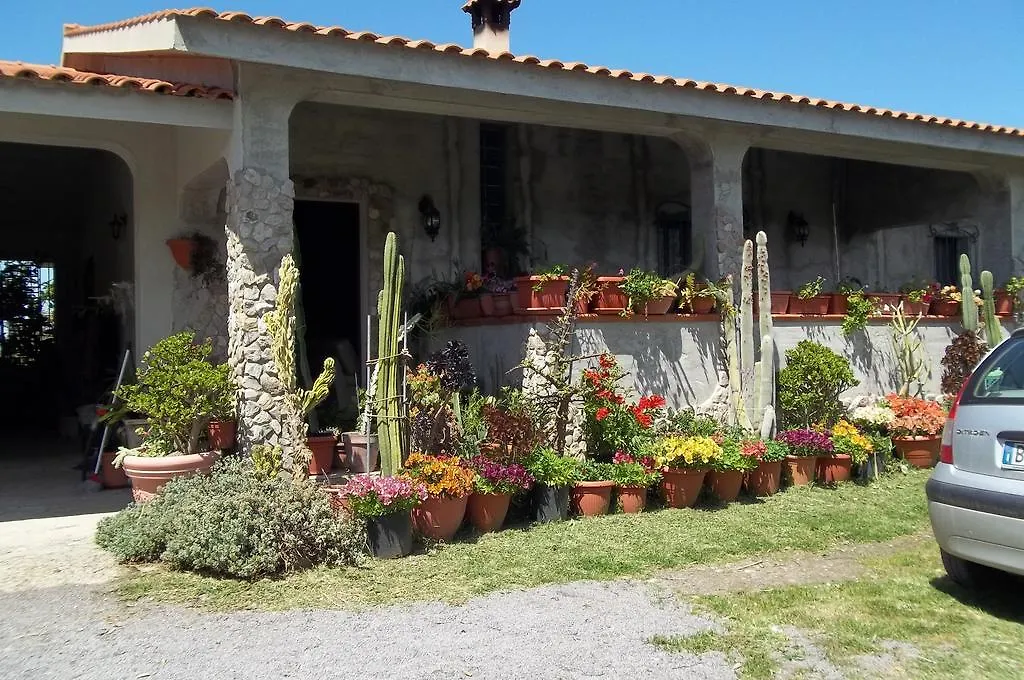 Bed and Breakfast Il Vecchioliveto di Ornella Marrùbiu 0*,